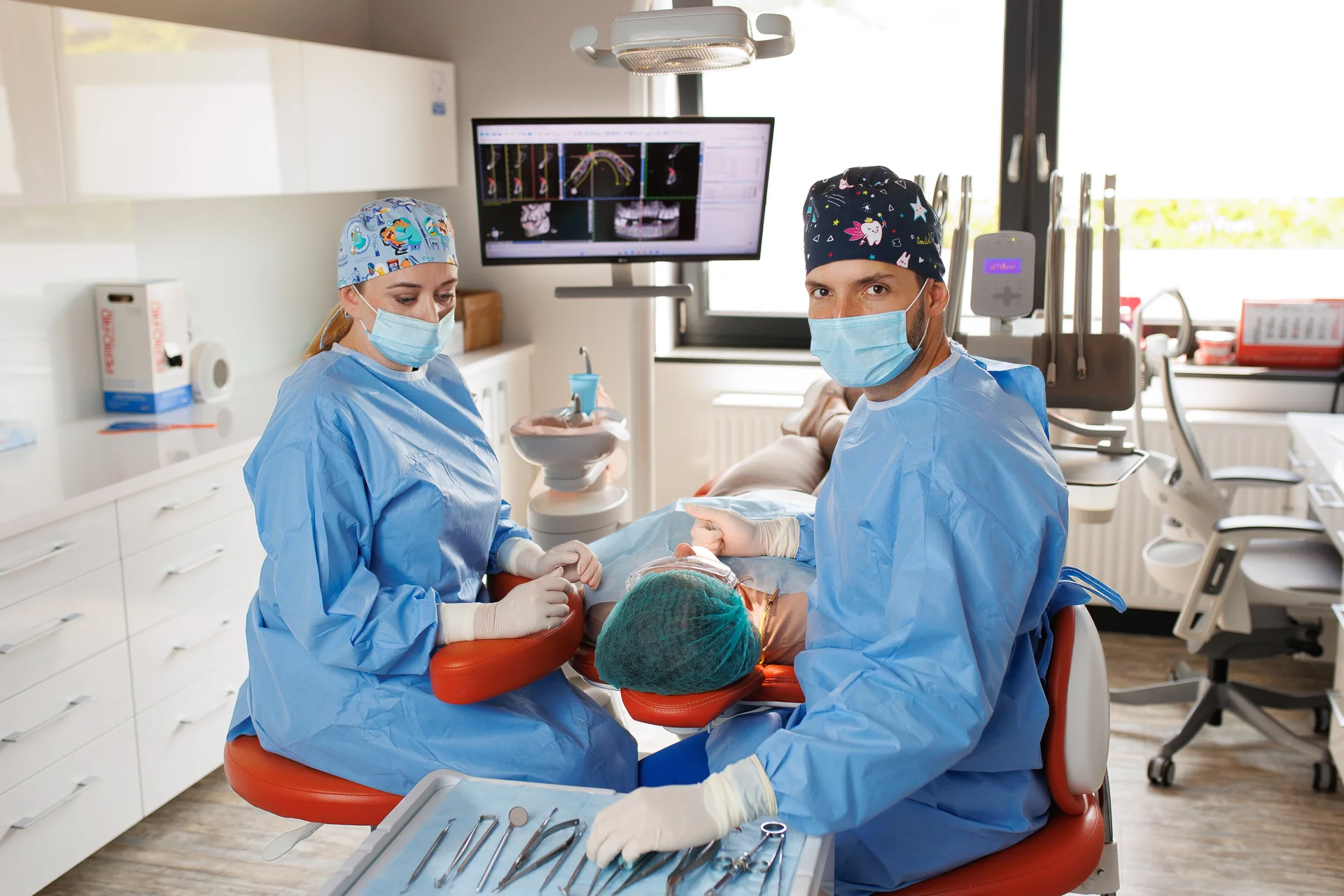 Kontrola i finalizacja procedury przez zespół chirurgiczny