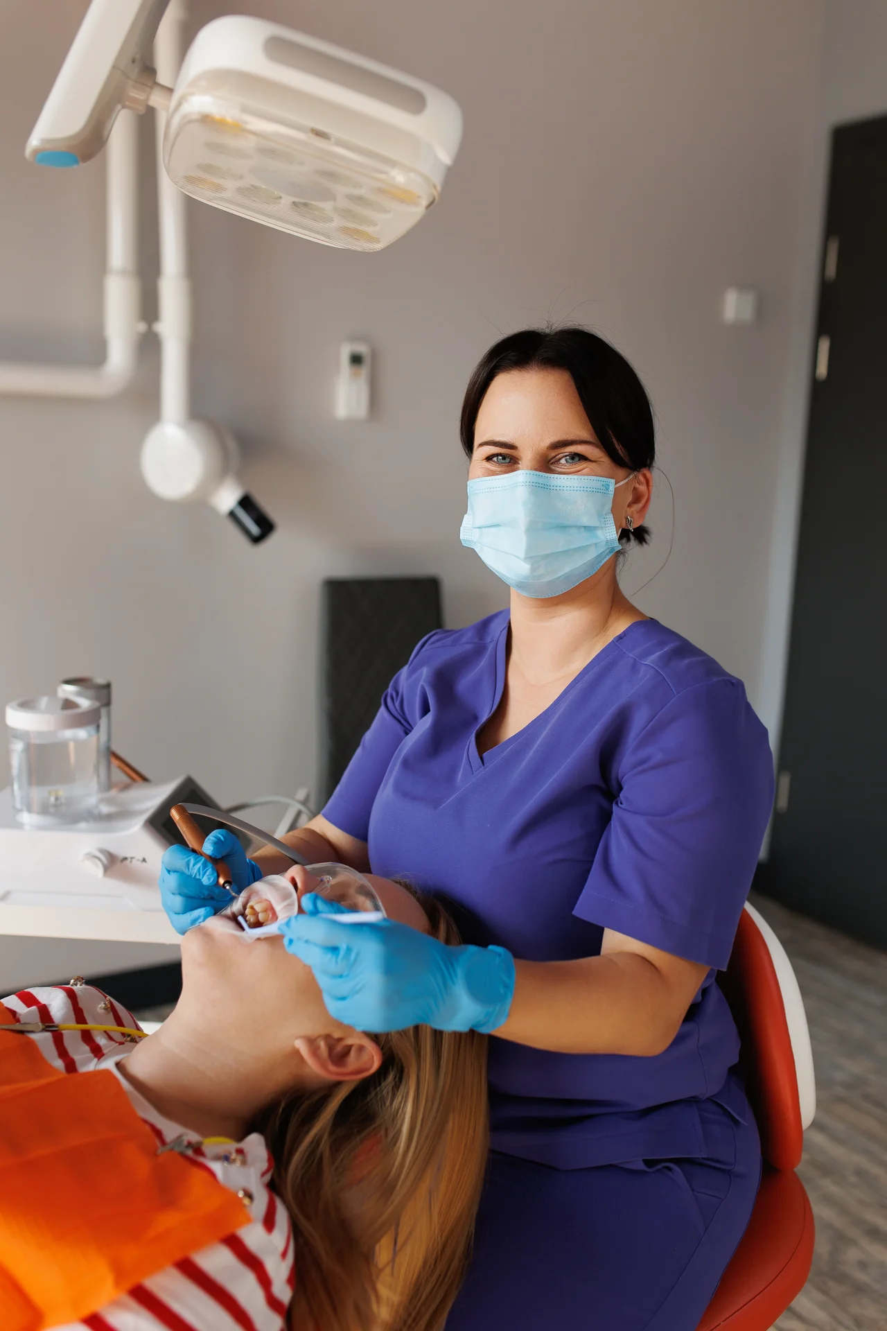 Aplikacja żelu wybielającego